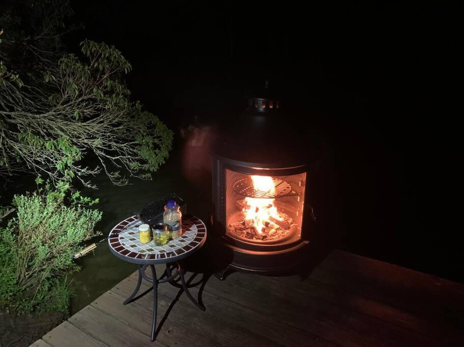 Cabin Fever On Cartecay River 엘리제이 외부 사진